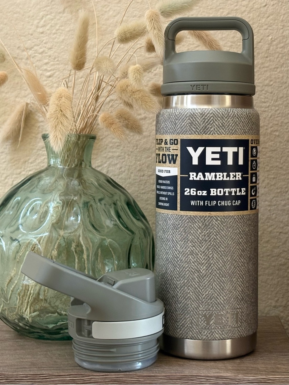 Yeti Rambler 26oz Chug Bottle Riverhead Green Limited Edition + Flip Chug Cap